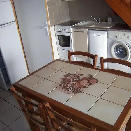Maison Charmante Avec Terrasse A