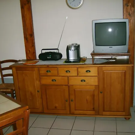 Maison Charmante Avec Terrasse A *