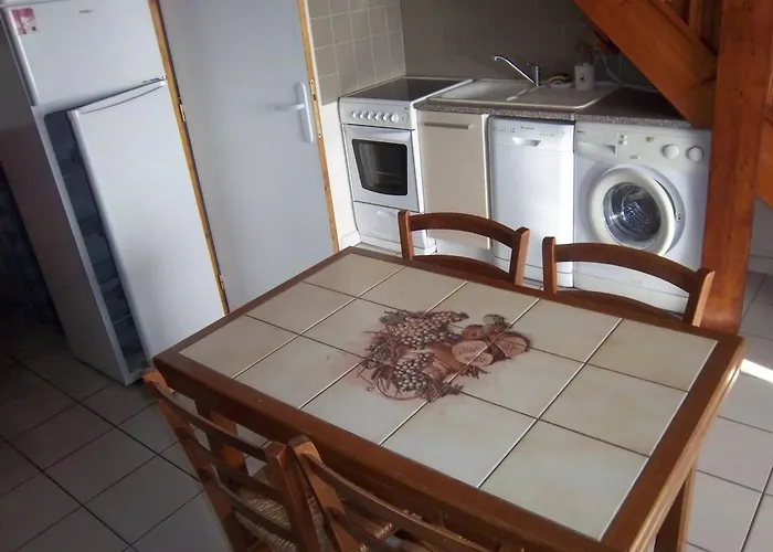 Maison Charmante Avec Terrasse A